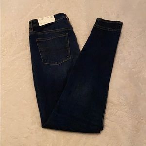 American eagle dark wash jeans